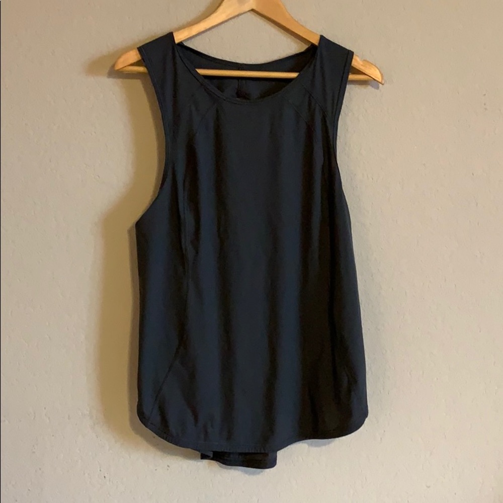 Lululemon athletic top